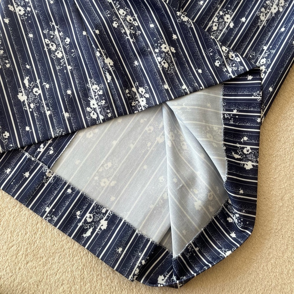 Vintage 70s Navy Floral Stripe A-Line Dress with Puff Sleeves - Picture 8 of 10